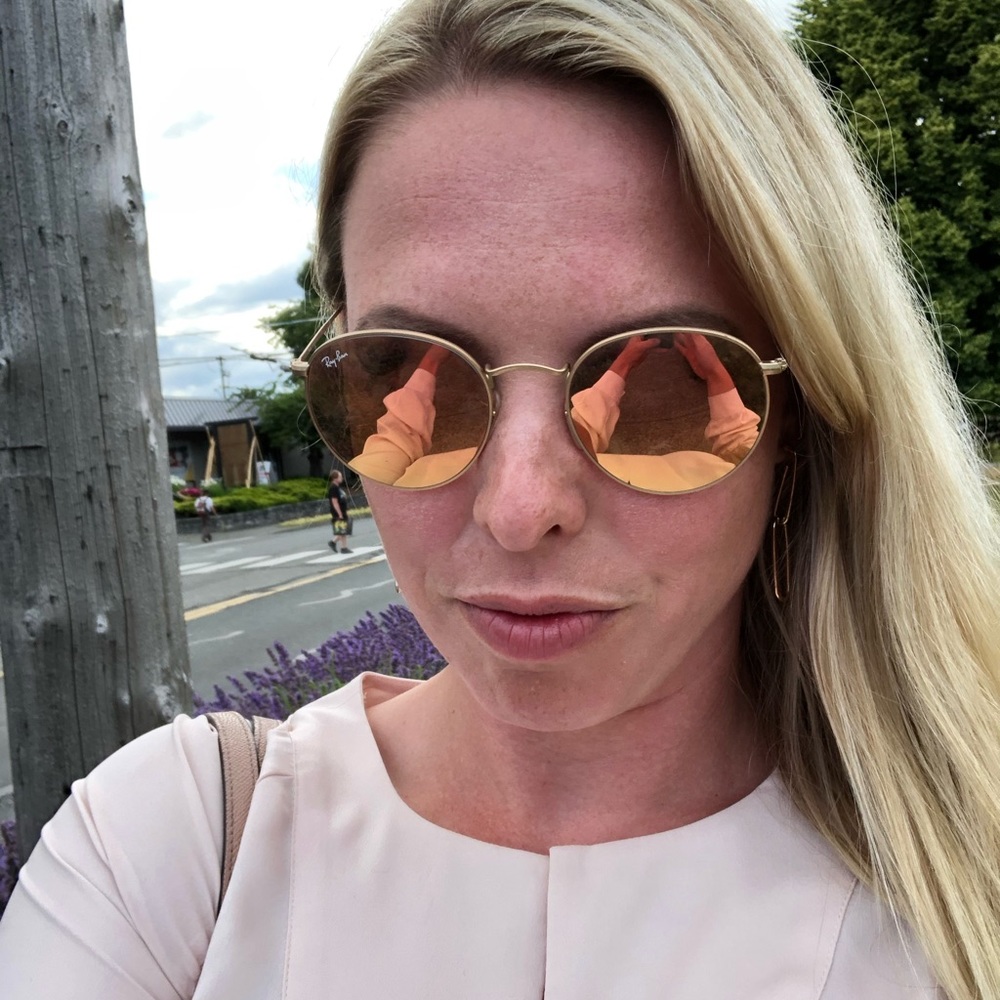 Meet your Posher, Karissa